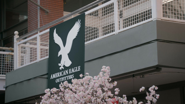 American Eagle Outfitters Store in Cobra Kai S03E04 The Right Path (2021)