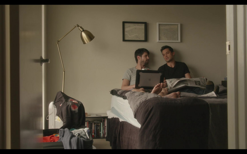 Apple MacBook Laptop Used by Actor James Lafferty as Jeremy Davis in Everyone Is Doing Great S01E07