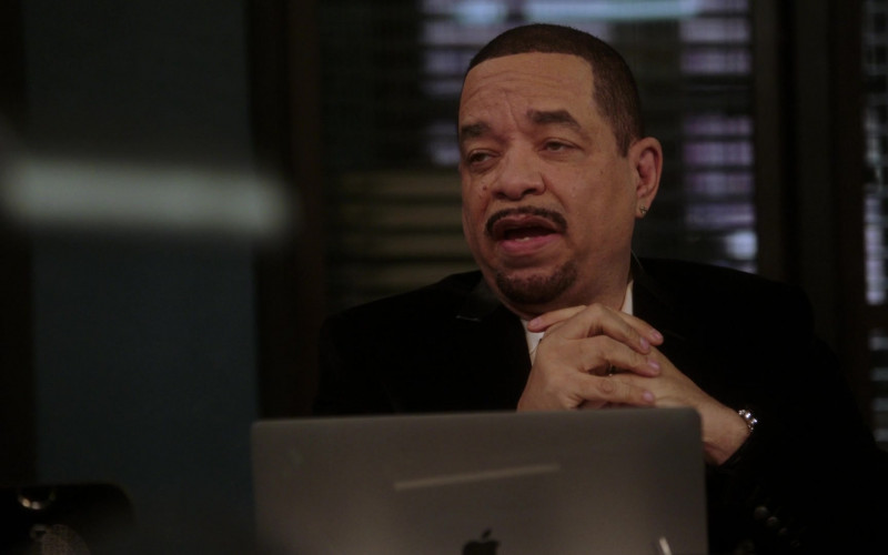 Apple MacBook Laptop of Ice-T as Odafin Fin Tutuola in Law & Order SVU S22E05