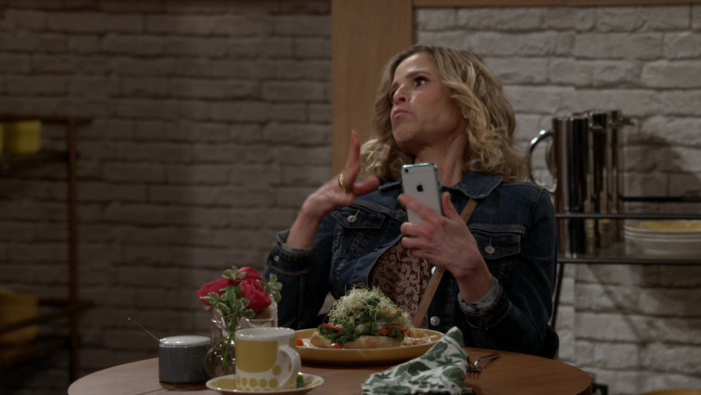 Apple iPhone Smartphone Used by Kyra Sedgwick as Jean Raines in Call Your Mother S01E02 Distressed Jean (2021)