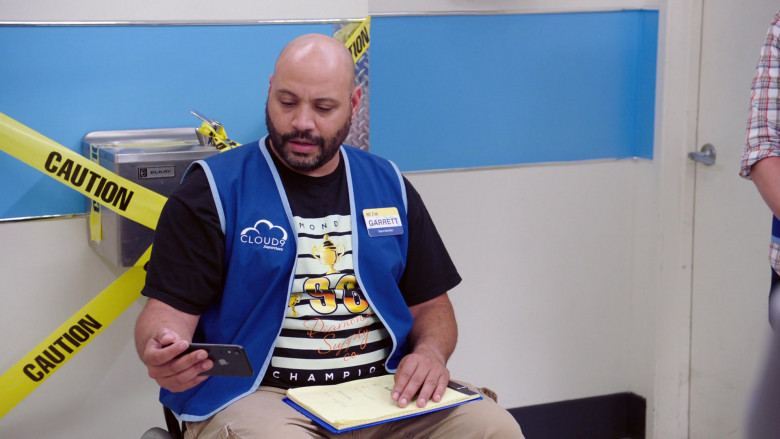 Apple iPhone Smartphone of Colton Dunn as Garrett McNeil in Superstore S06E05