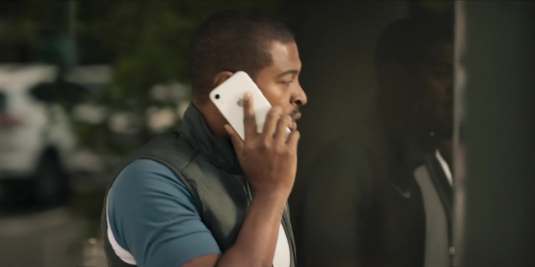 Apple iPhone Smartphone of Noel Clarke as Aaron ‘Bish' Bishop in Bulletproof S03E01