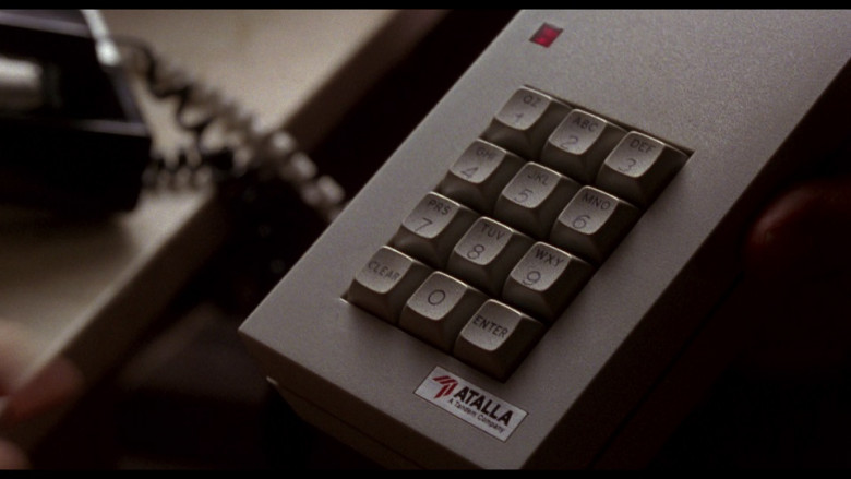 Atalla (A Tandem Company) bank device in Ransom (1996)