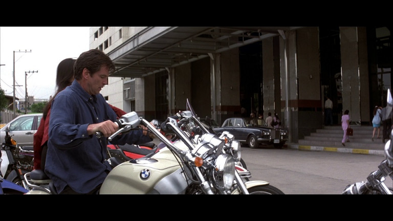 BMW R 1200 C Motorcycle In Tomorrow Never Dies (1997)