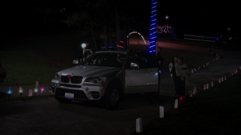 BMW X5 [E70] Car of Joel McHale as Boyd Mitchler in A Merry Friggin' Christmas (1)