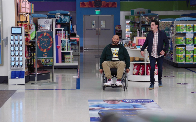 Bounty Paper Towels in Superstore S06E05 Hair Care Products (2021)