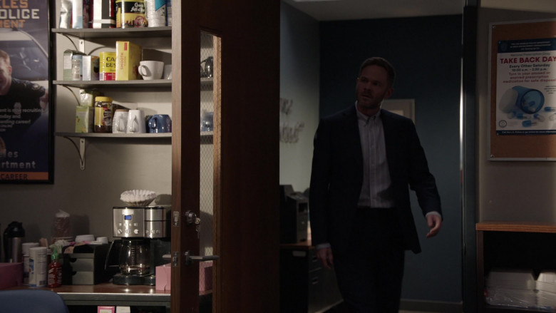 Chock full o'Nuts Coffee in The Rookie S03E01