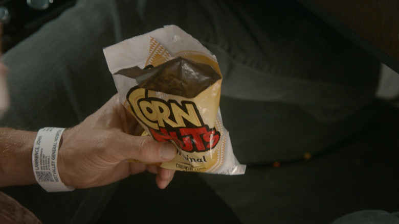 Corn Nuts Original Crunchy Corn Kernels of William Zabka as Johnny Lawrence in Cobra Kai S03E02 (1)