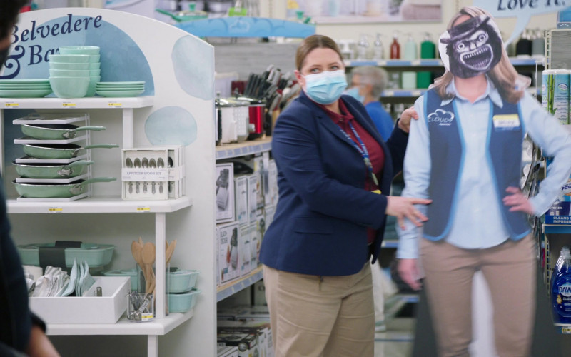 Dawn in Superstore S06E06 Biscuit (2021)