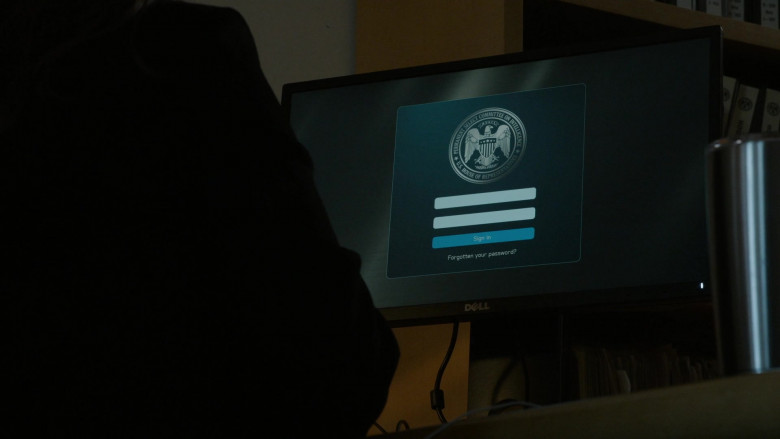 Dell Computer Monitor Used by Donna Lynne Champlin as Guinevere Claflin in The Blacklist S08E04 (1)