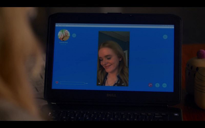 Dell Laptop in Fate The Winx Saga S01E01 To The Waters And The Wild (2021)