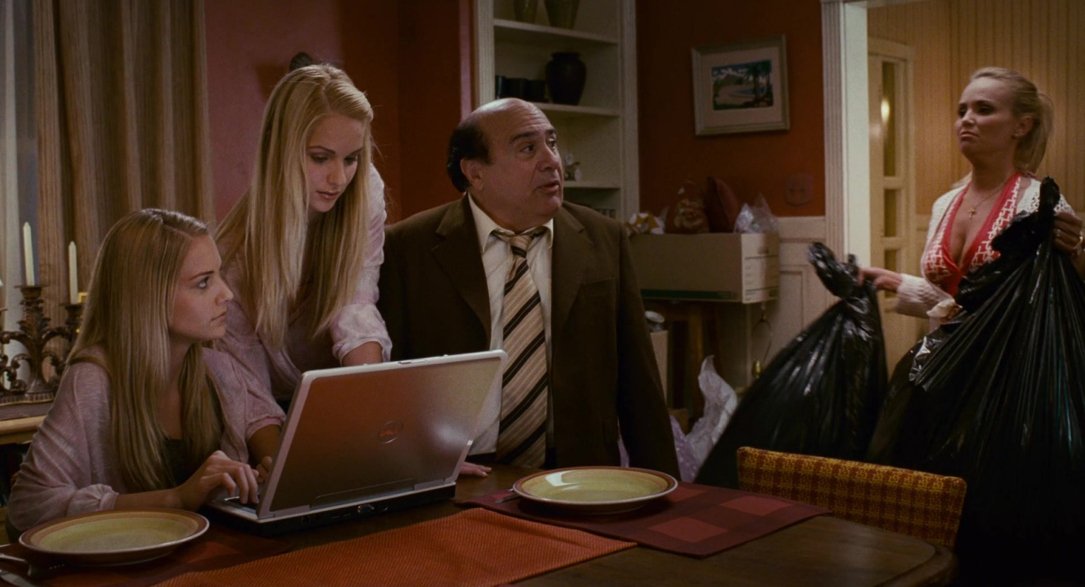 Dell Laptop Of Kelly Aldridge As Ashley Hall & Sabrina Aldridge As Emily Hall (Twins) In Deck