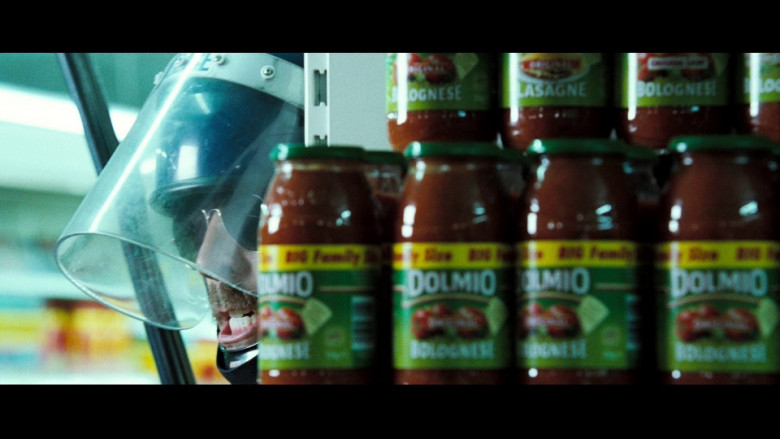 Dolmio Sauces in Hot Fuzz (2007)