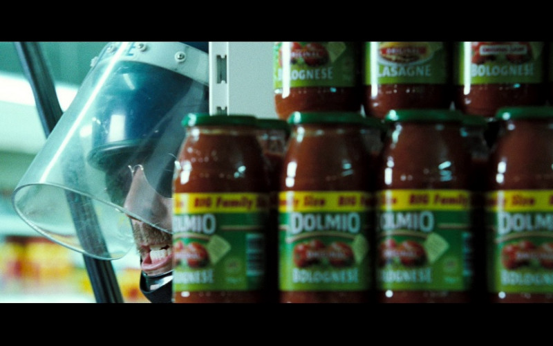 Dolmio Sauces in Hot Fuzz (2007)