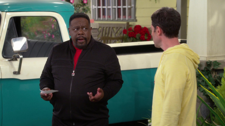 Fila Men's Jacket of Cedric the Entertainer as Calvin Butler in The Neighborhood S03E06 (2)