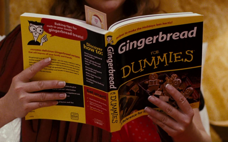 Gingerbread for Dummies Book of Miranda Richardson as Mrs. Annette Claus in Fred Claus Movie (1)
