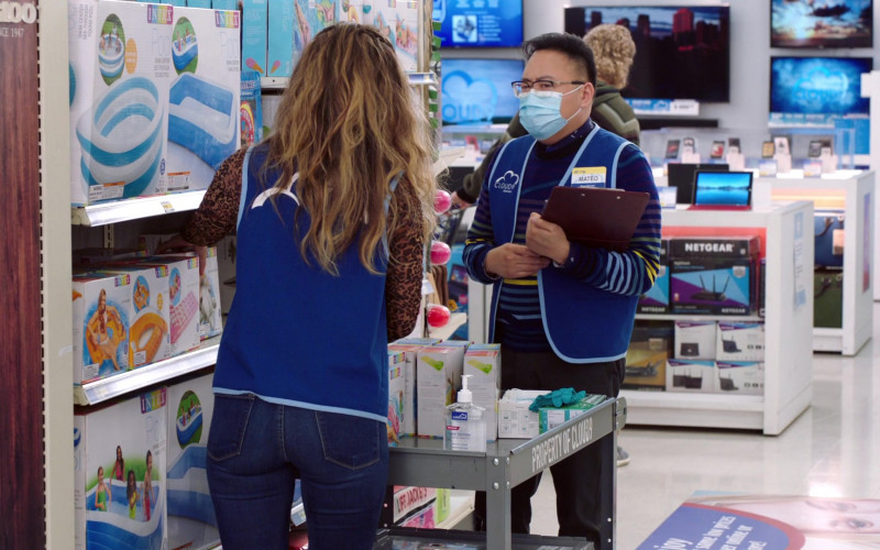 Intex Pools and Netgear Routers in Superstore S06E05 Hair Care Products (2021)