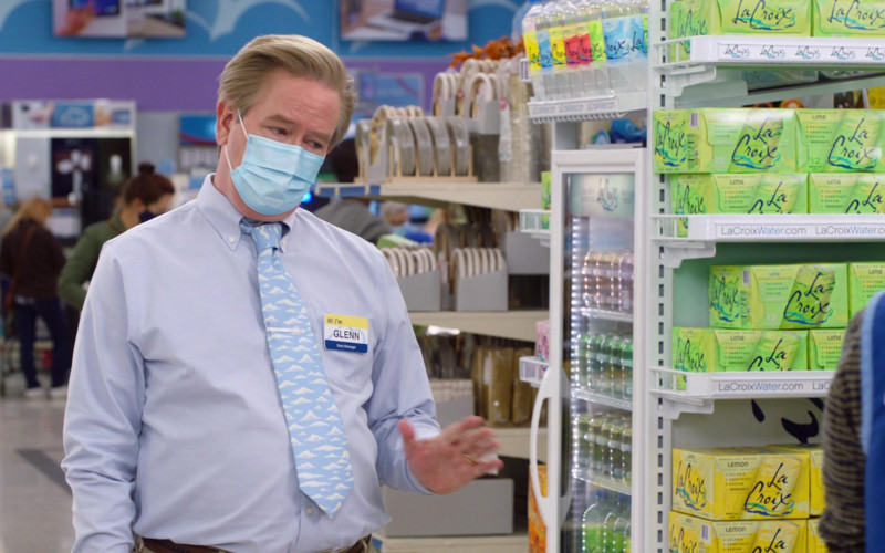 LaCroix Sparkling Water in Superstore S06E07 (1)