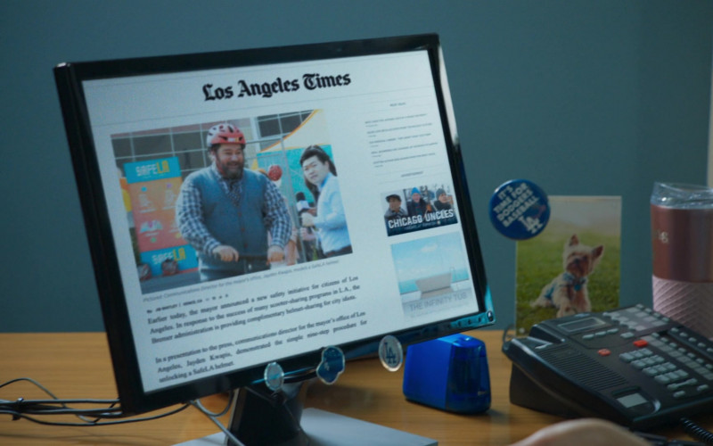 Los Angeles Times Website in Mr. Mayor S01E05 Dodger Day (2021)