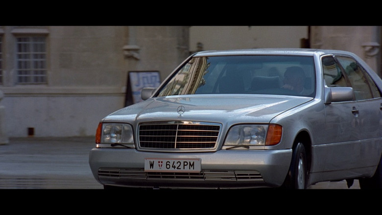 Mercedes-Benz S-Class Car in The Peacemaker (1997)