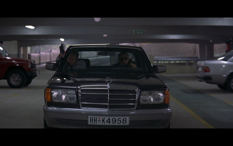 Mercedes-Benz S-Class Cars in Tomorrow Never Dies (1)