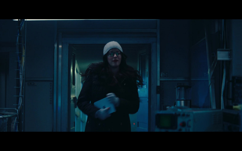 Microsoft Surface Duo Android Smartphone of Kat Dennings as Darcy Lewis in WandaVision S01E04 (1)