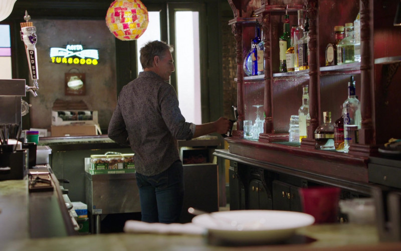 Old 504 Beer by Chafunkta Brewing Company and Abita Turbodog Sign in NCIS New Orleans S07E06 (1)