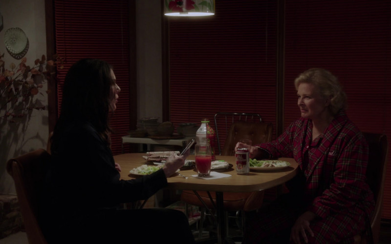 Old Milwaukee Beer of Candice Bergen as Donna Mitchler in A Merry Friggin’ Christmas (2014)