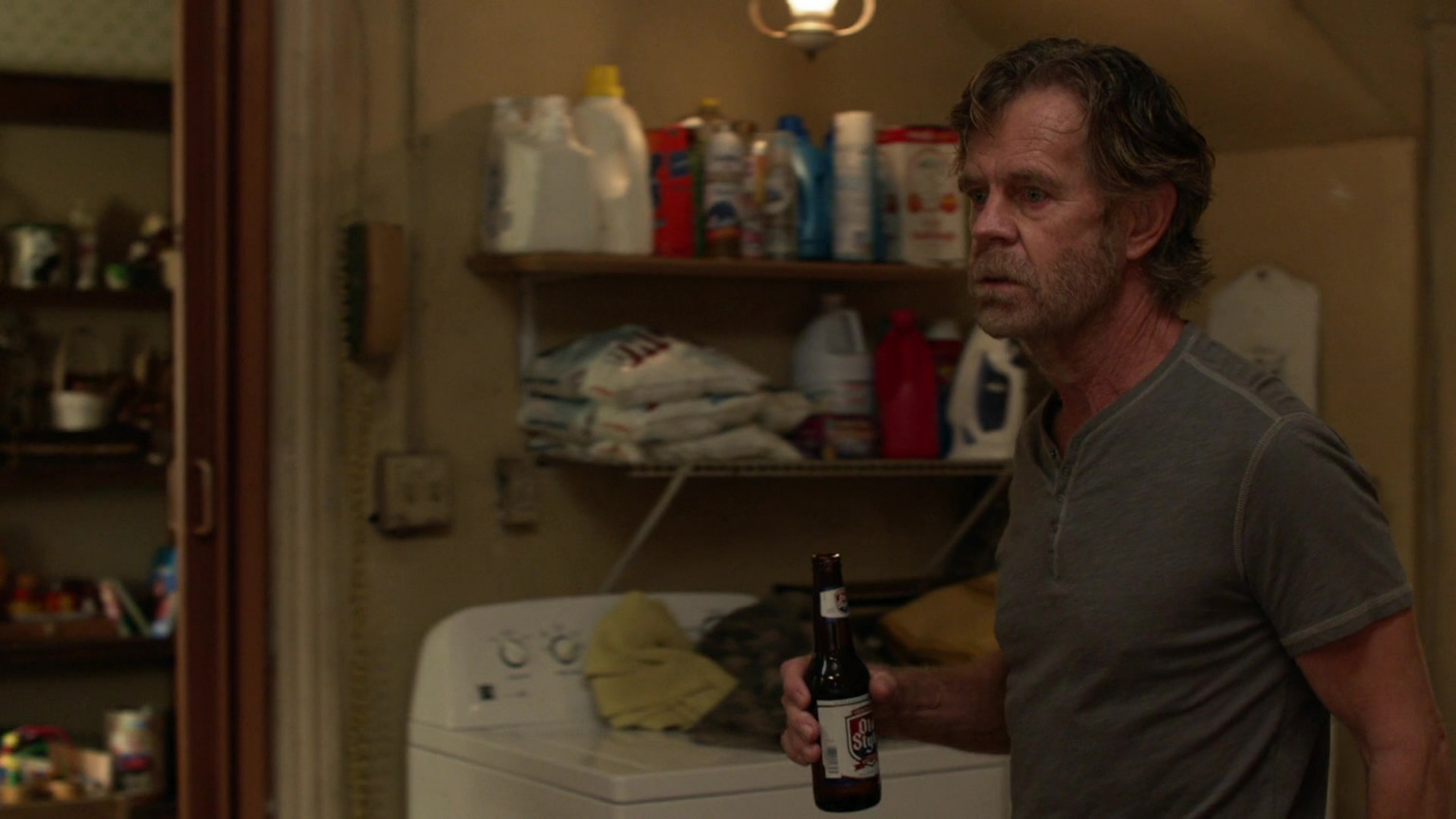 William H Macy Films Et Programmes Tv Old Style Beer Enjoyed By William H. Macy As Frank In Shameless S11E04