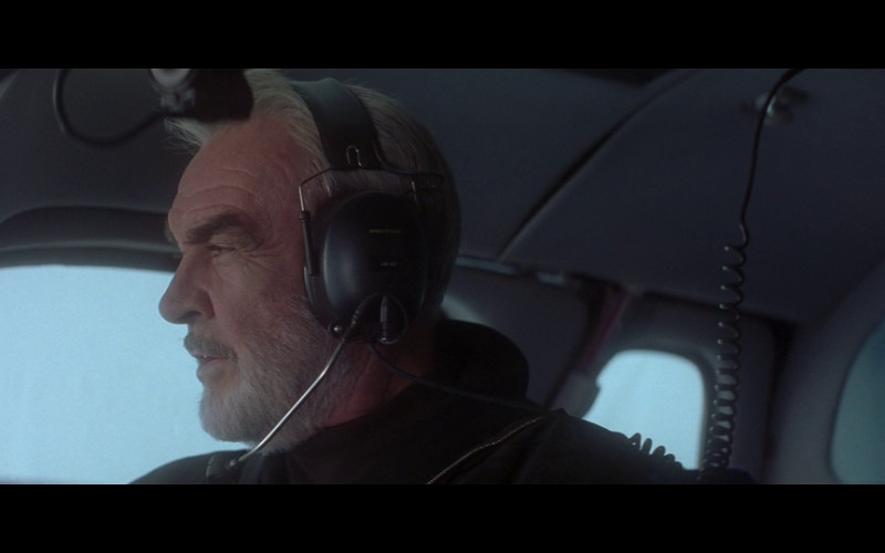 Peltor aviation headset in Entrapment (1999)