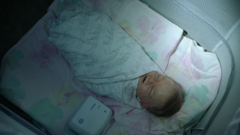 Safety 1st HD Wi-Fi Baby Monitor in 9-1-1 S04E02 Alone Together (2021)