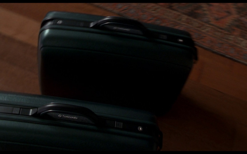 Samsonite Suitcases in Ransom (1996)