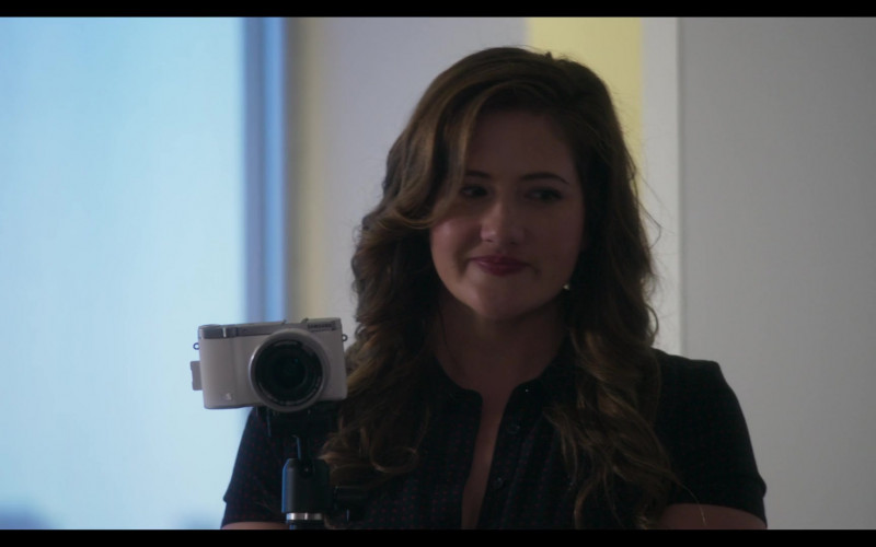 Samsung Camera in Everyone Is Doing Great S01E01 Pilot (1)