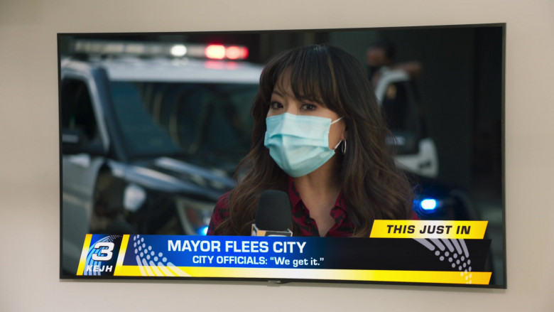 Samsung Television in Mr. Mayor S01E01 (1)