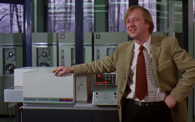 Siemens System 4004 Computer in Willy Wonka & the Chocolate Factory Movie (1)