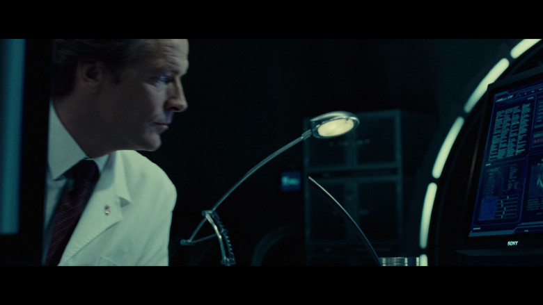 Sony Computer Monitor of Iain Glen as Dr. Alexander Isaacs in Resident Evil Extinction (1)