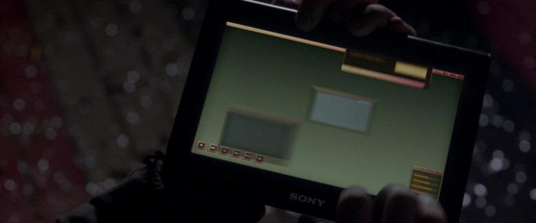 Sony Tablet in Resident Evil Retribution (1)