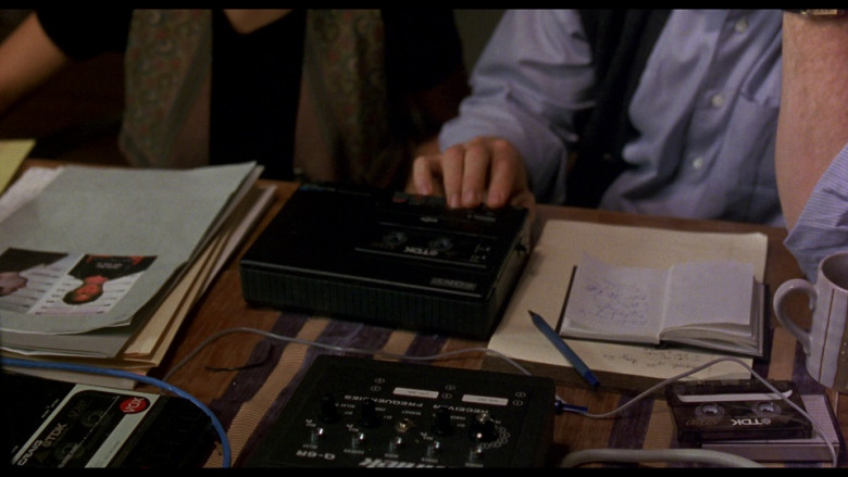 Sony tape player & TDK tapes in Ransom (1996)