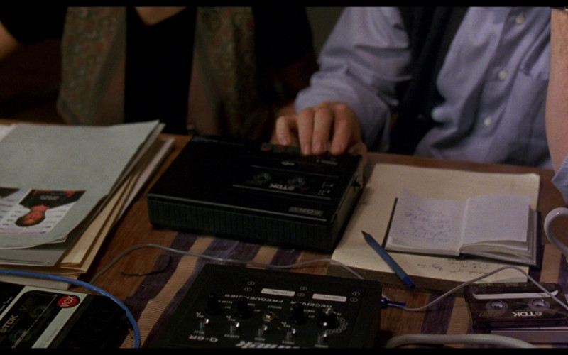 Sony tape player & TDK tapes in Ransom (1996)