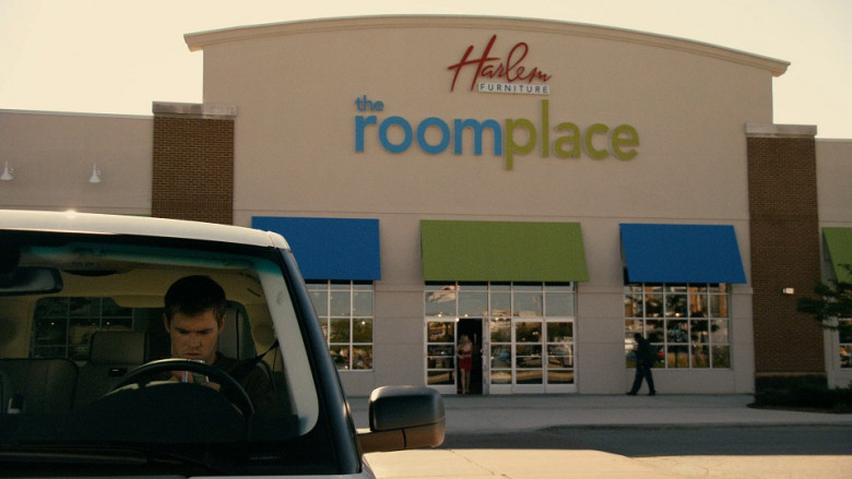 The Roomplace Furniture Store in Cash (2010)