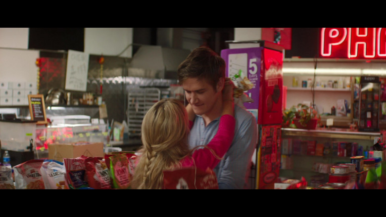 Tim's Potato Chips and Skinny Sticks in Promising Young Woman (2020)