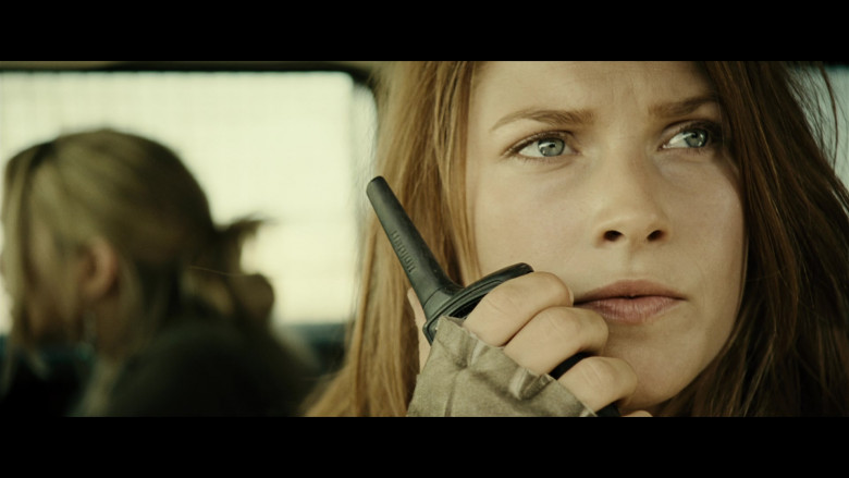 Uniden Radio of Ali Larter as Claire Redfield in Resident Evil Extinction (2)