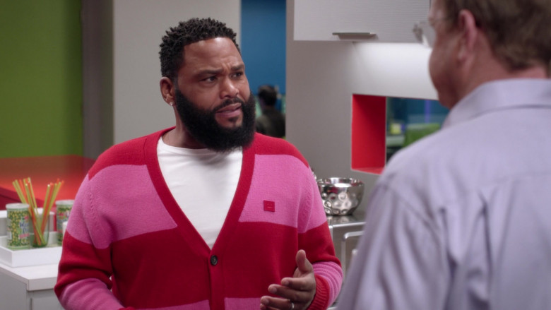 Acne Studios Men’s Cardigan of Anthony Anderson as Dre in Black-ish S07E10 (3)
