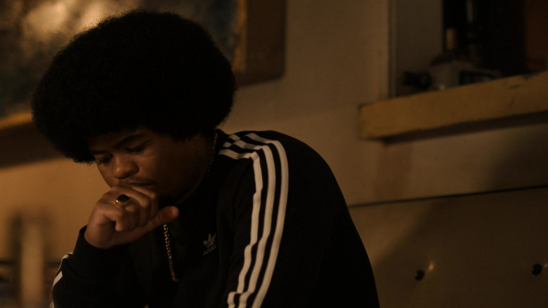 Adidas Black Sweatshirt of Isaiah John as Leon Simmons in Snowfall S04E02 (2)
