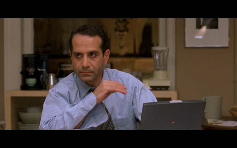 Apple Laptop of Tony Shalhoub as FBI Special Agent Frank Haddad in The Siege (1998)