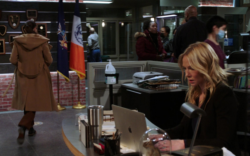 Apple MacBook Laptop Used by Kelli Giddish as Amanda Rollins in Law & Order SVU S22E08