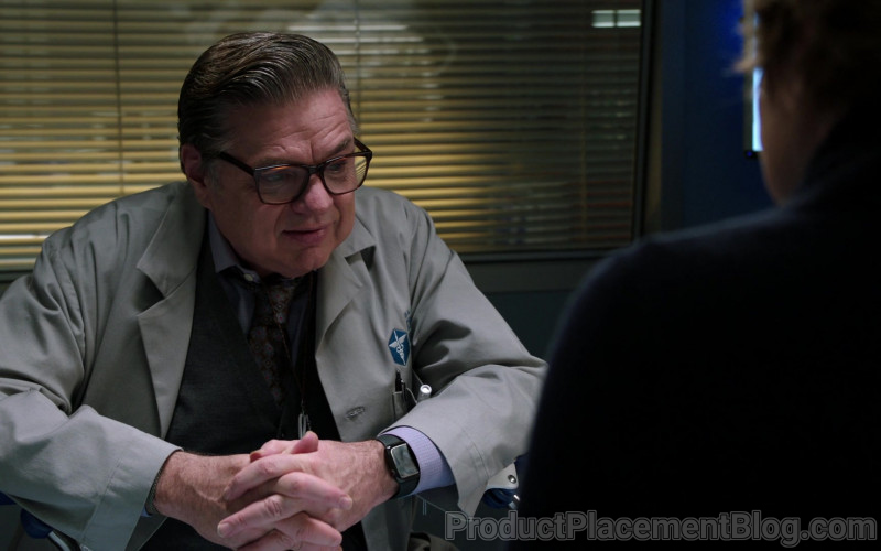 Apple Watch of Oliver Platt as Dr. Daniel Charles in Chicago Med S06E06