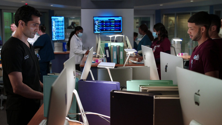 Apple iMac All-In-One Computers in Chicago Med S06E05 (2)