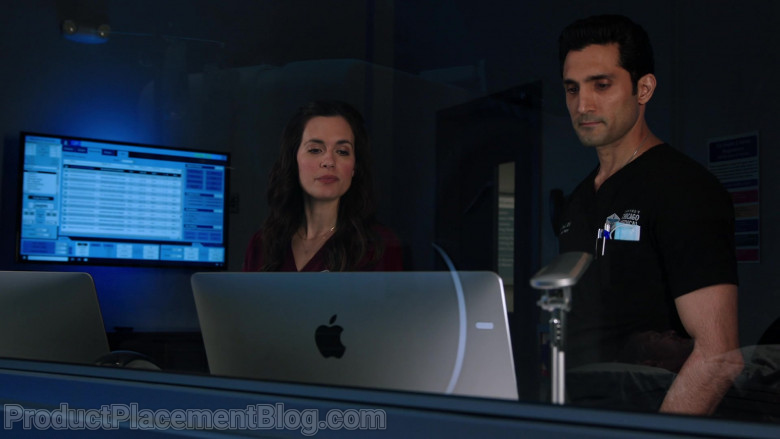 Apple iMac Computers in Chicago Med Season 6 Episode 7 TV Show (3)