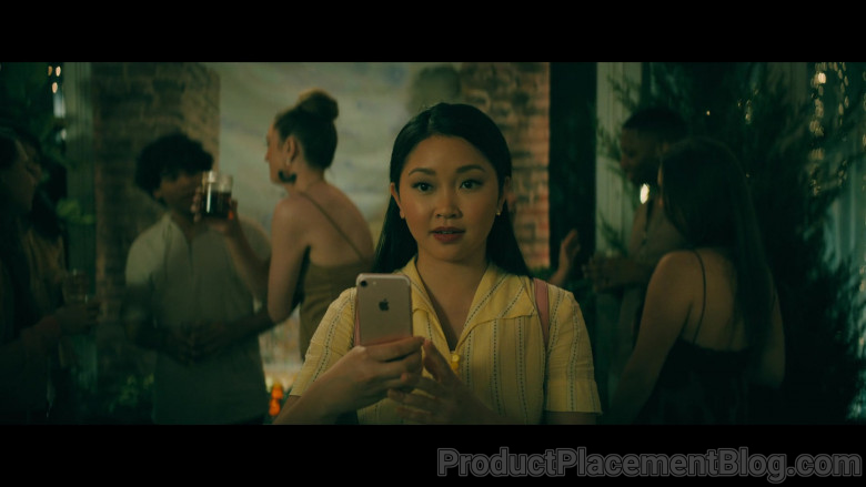 Apple iPhone Smartphone of Lana Condor as Lara Jean ‘LJ' Song Covey in To All the Boys Always and Forever (2)